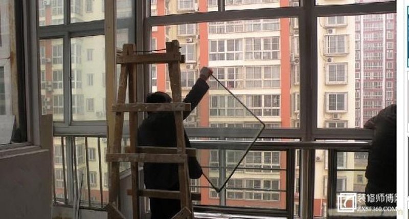 玻璃门窗安装：从选购到施工的全过程